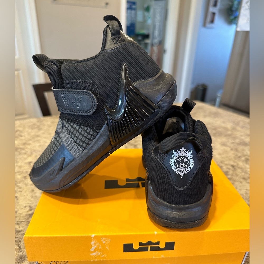 Little kid size 13 Nike Lebron basketball shoes